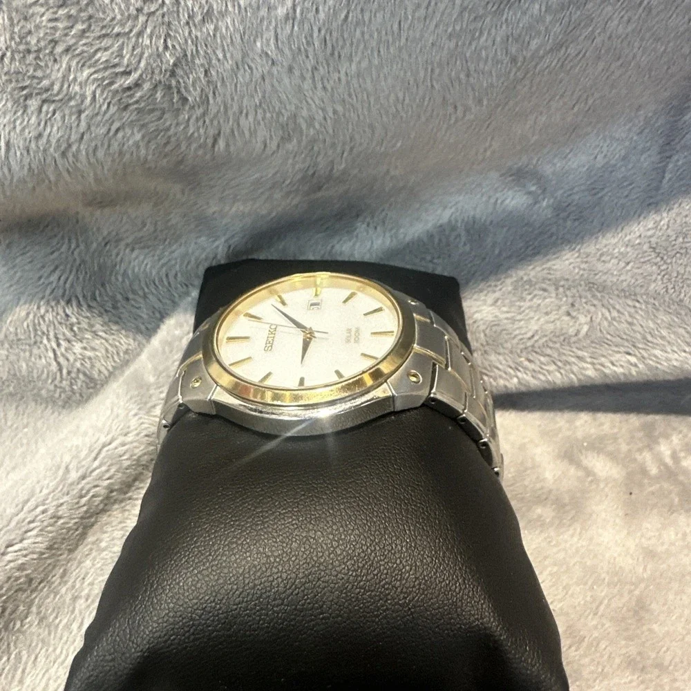 Men's Seiko Solar V157-0AV0 Stainless Steel Watch